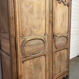 Norman wedding cabinet in raw oak 19th century