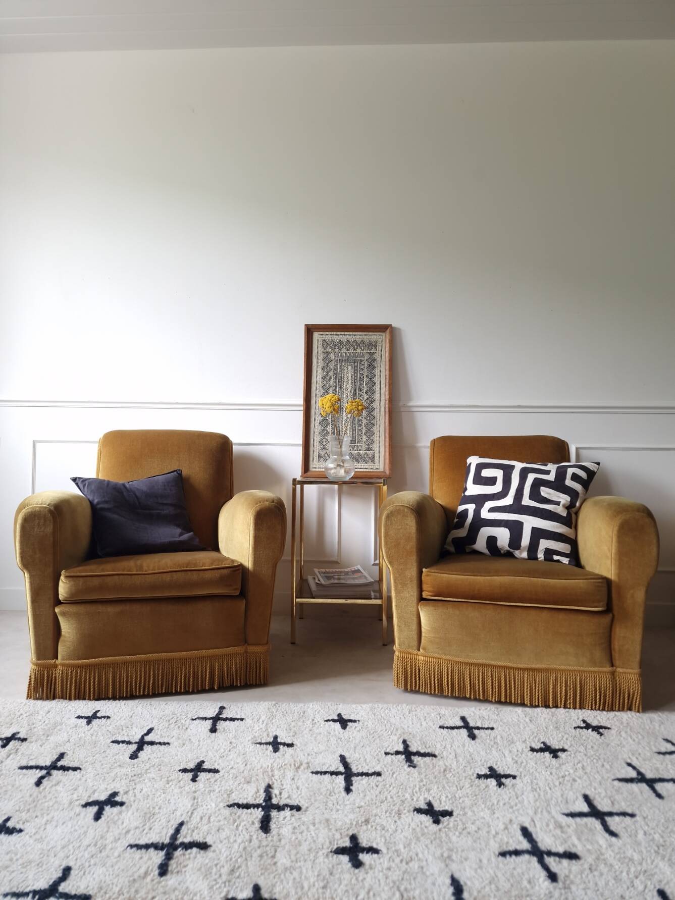 Pair of velvet armchairs