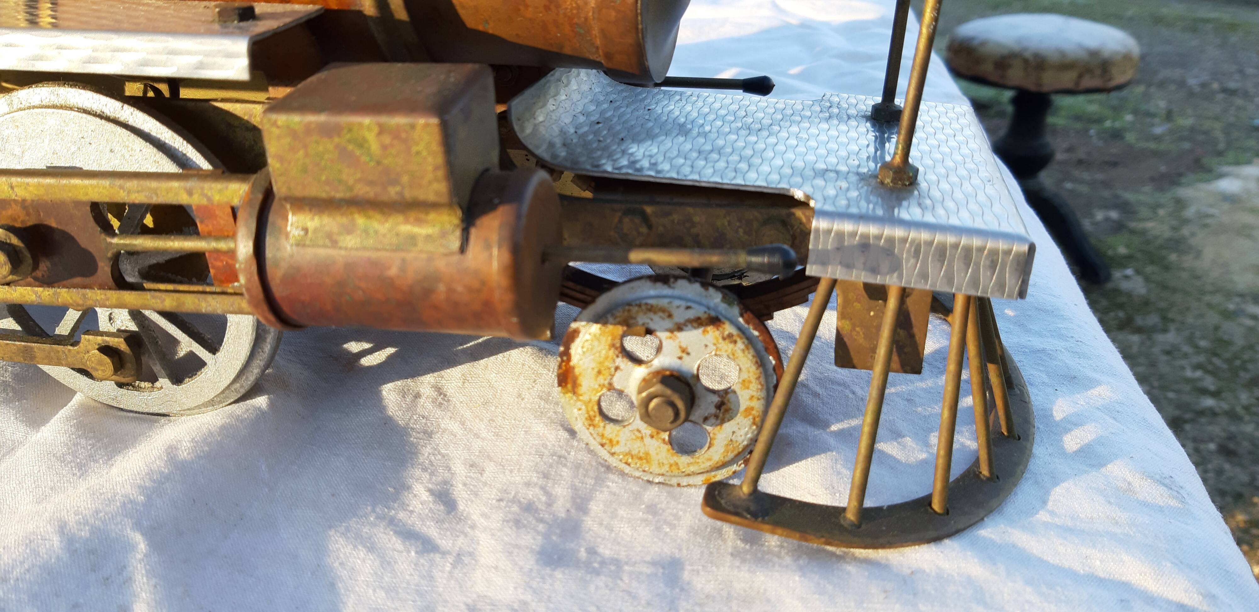 Locomotive copper red