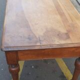 Farm table