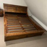 Lit et tables de chevet