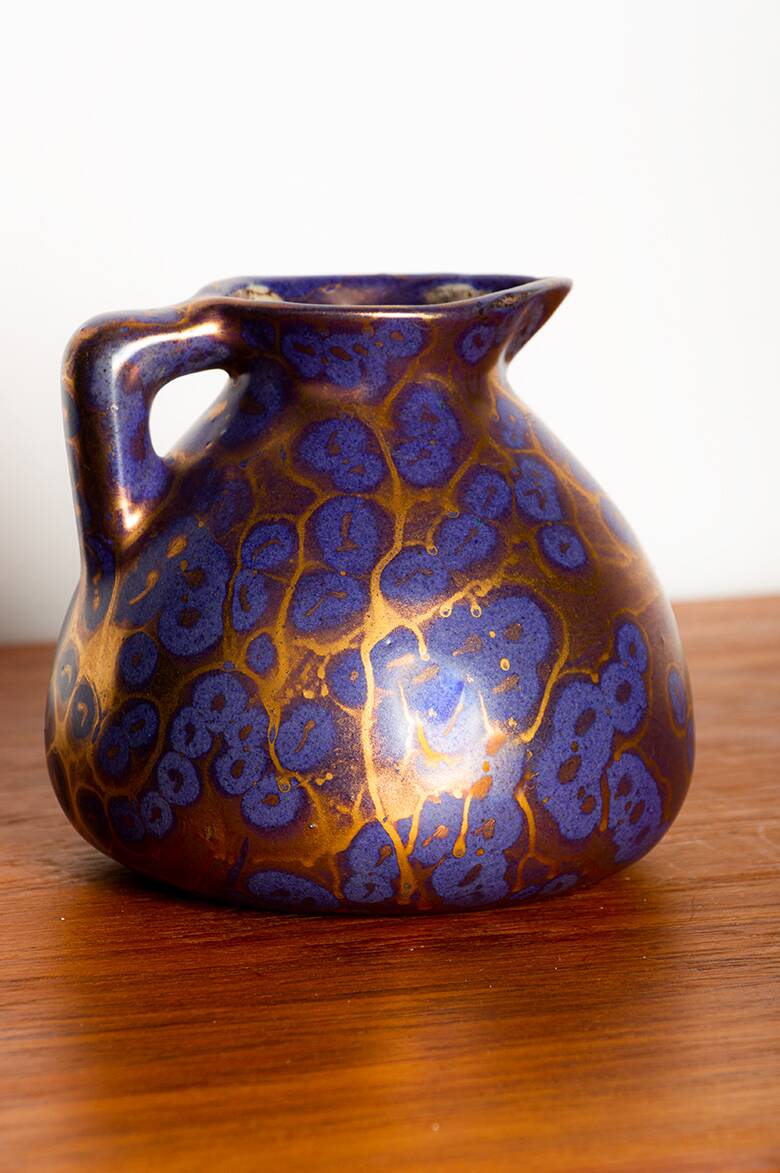 Art Nouveau vase in iridescent purple glazed ceramic by Léon Pointu 1910.