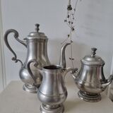 Lot of teapot, milk jug and sugar bowl in pewter