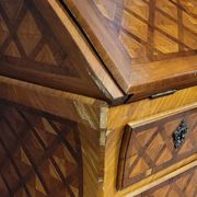 Bureau de pente en marqueterie – Époque Louis XV