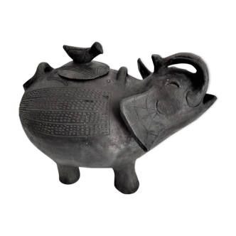 African teapot in terracotta