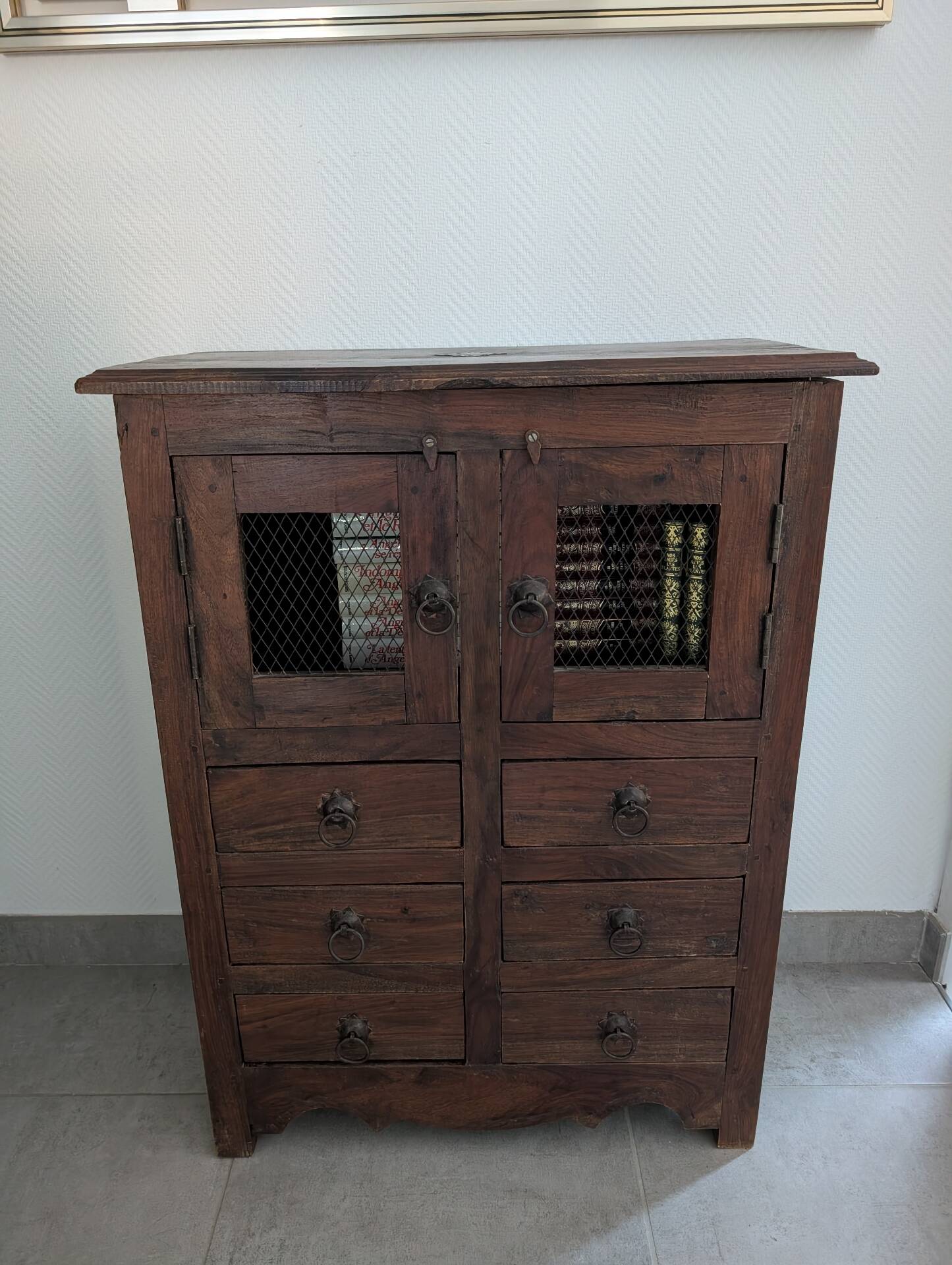 Colonial style solid wood accent furniture