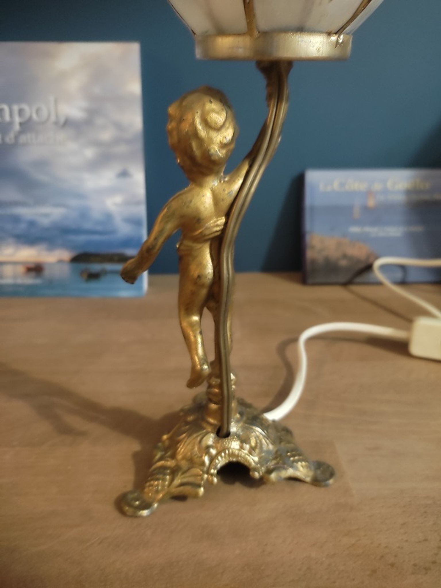 Bedside lamp angel left flower lotus mother-of-pearl base cast iron patinated brass