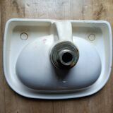 Ensemble Lave-mains + porte-savon+ porte-serviettes en Porcelaine de Paris "Jouy"