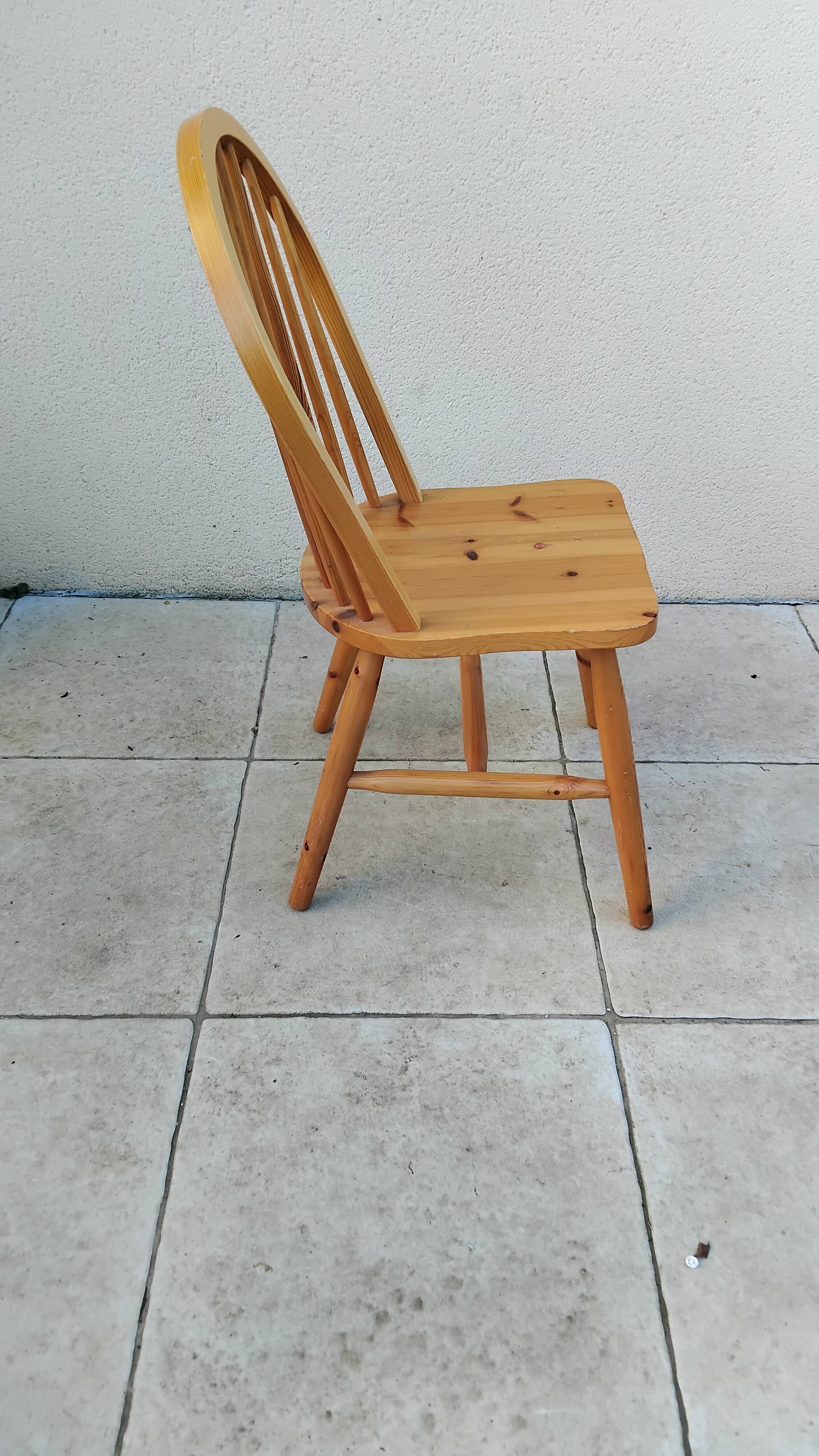 Vintage Windsor style chair