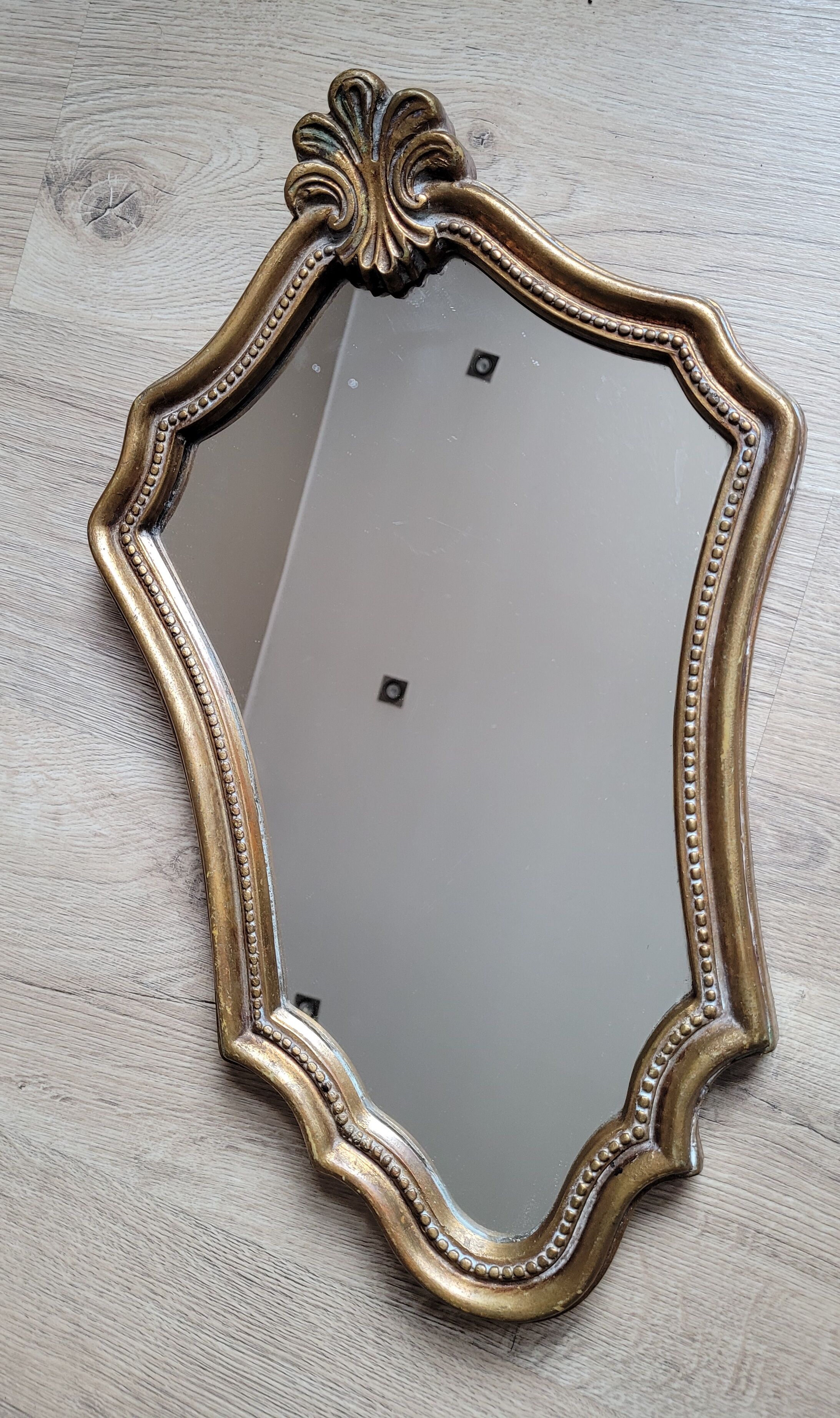 Classic gilded mirror 51x31cm