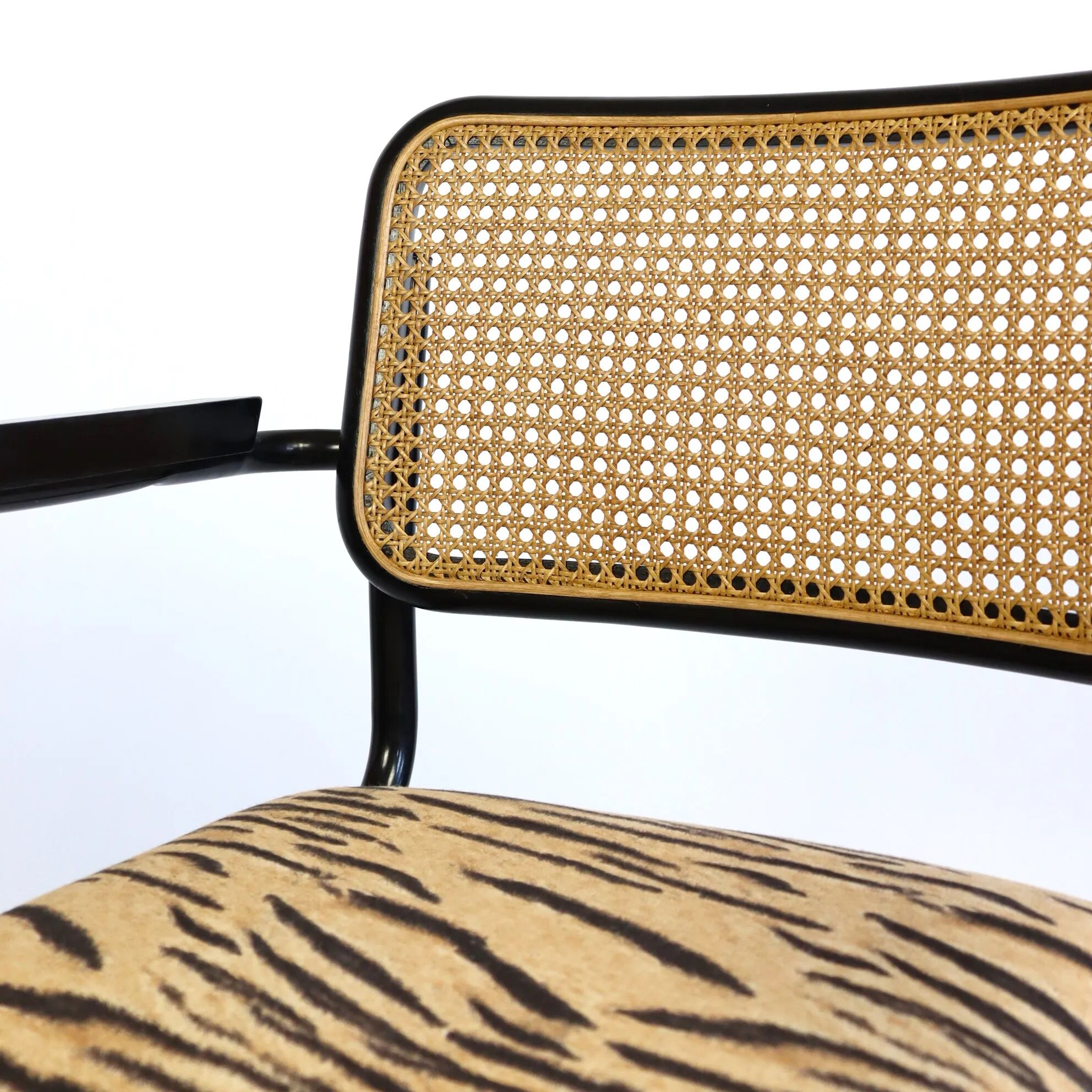 Chaise B64 tissu léopard