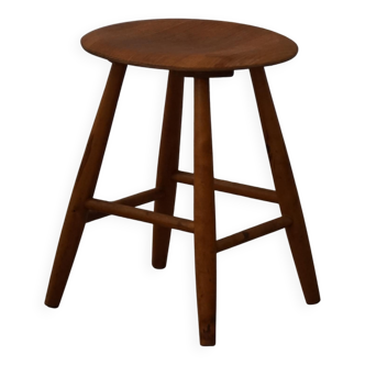 Round beech stool by a Danish cabinetmaker, mid-century modern, 1970s.