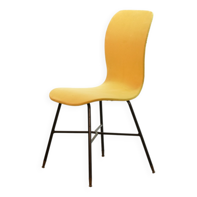 Élégante chaise d'appoint jaune italienne du milieu du siècle