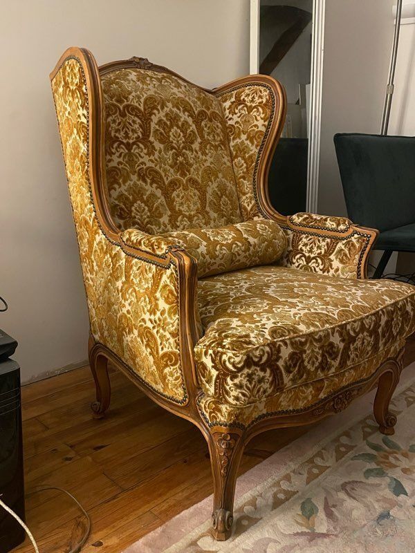 Fauteuil Louis XV à oreilles