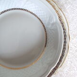 4 hollow dessert plates