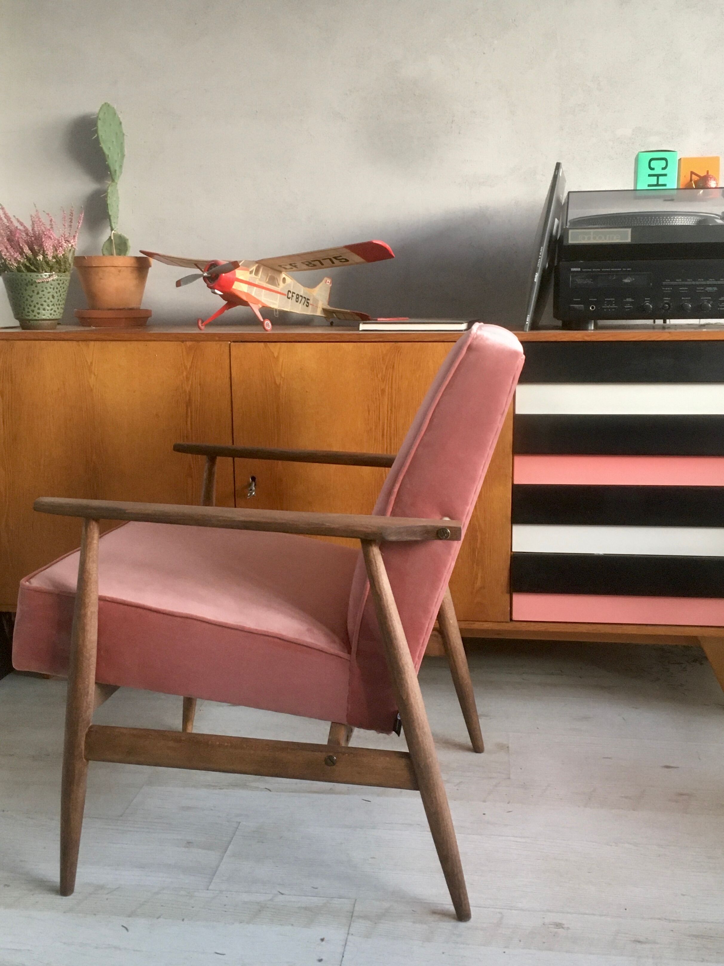 Fauteuil original vintage poli 300-190