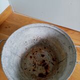 Zinc basin with handles