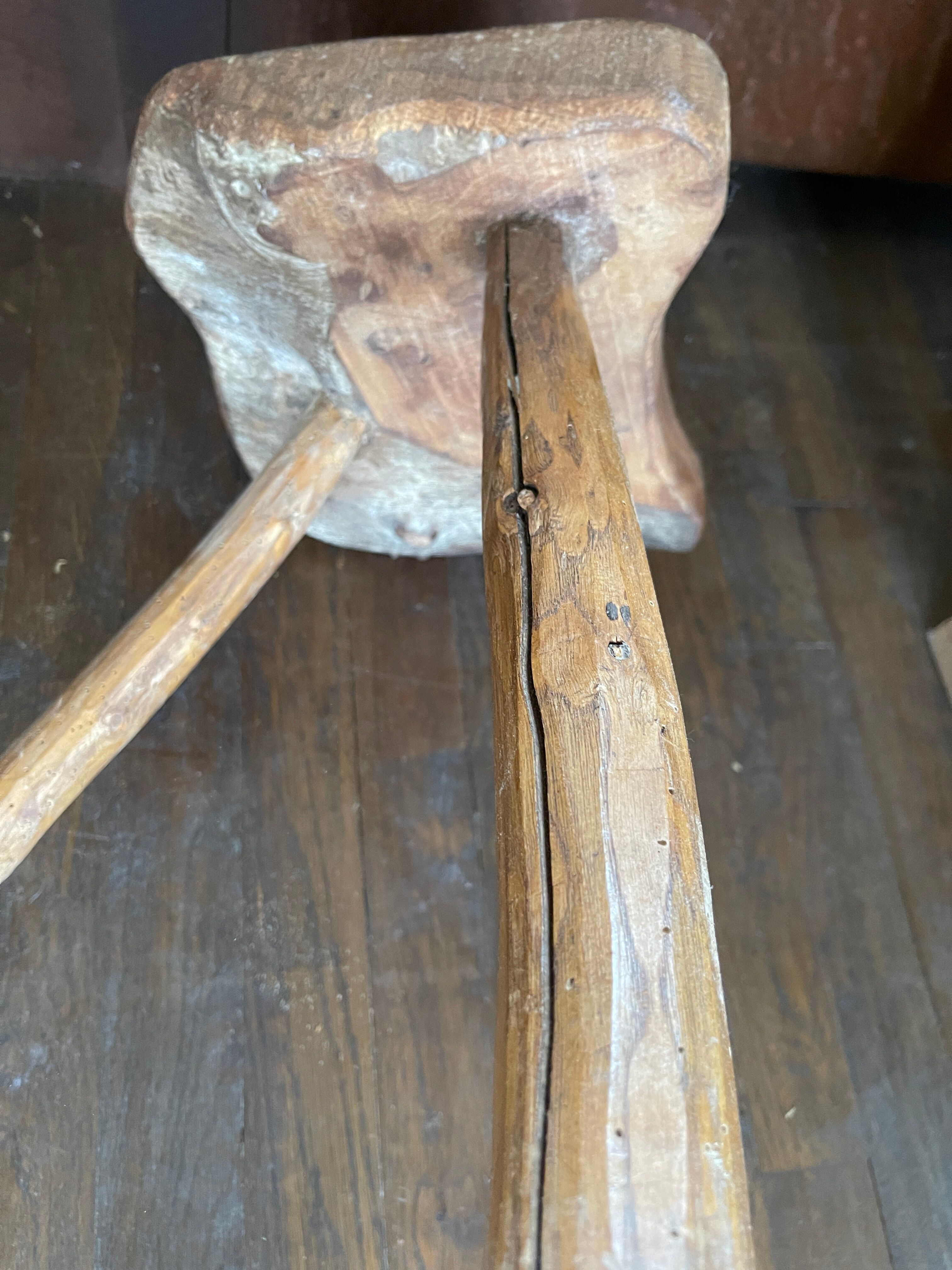 Ensemble table basse et tabourets brutaliste campagne