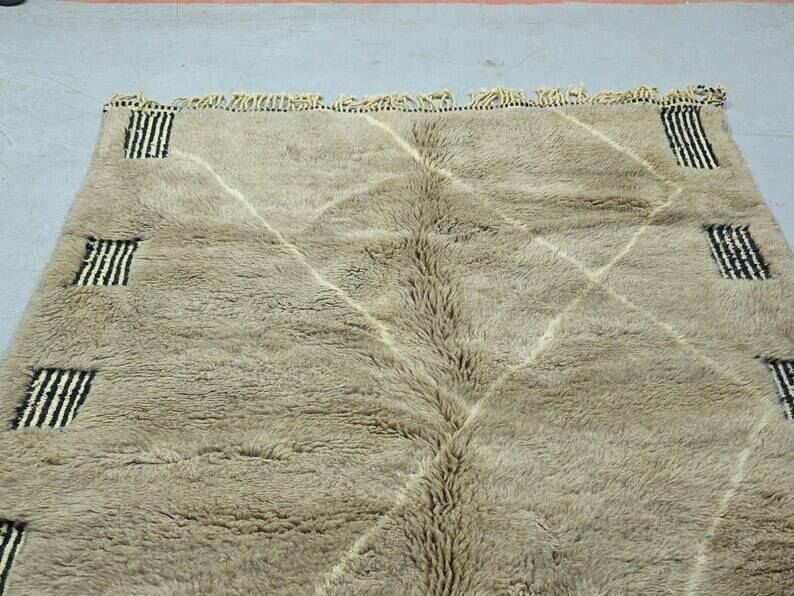 MAGNIFICENT BENIOURAIN RUG, 150/250cm