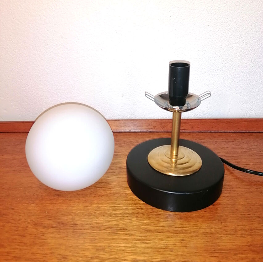 Table lamp wood, brass and frosted white glass globe, 1960