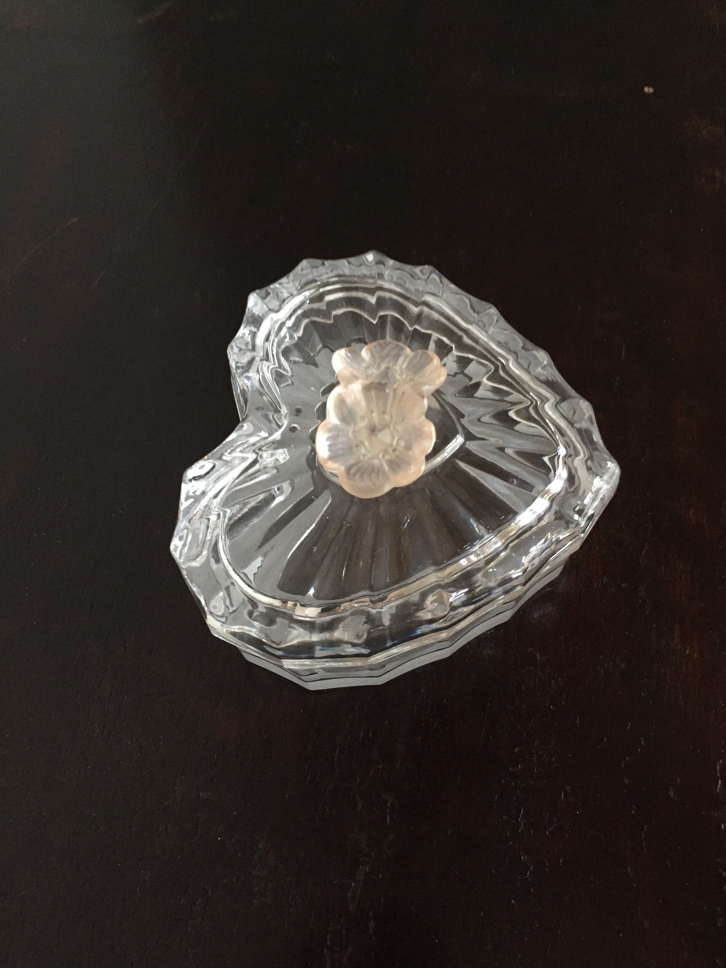 Bonbonnière en cristal en forme de cœur