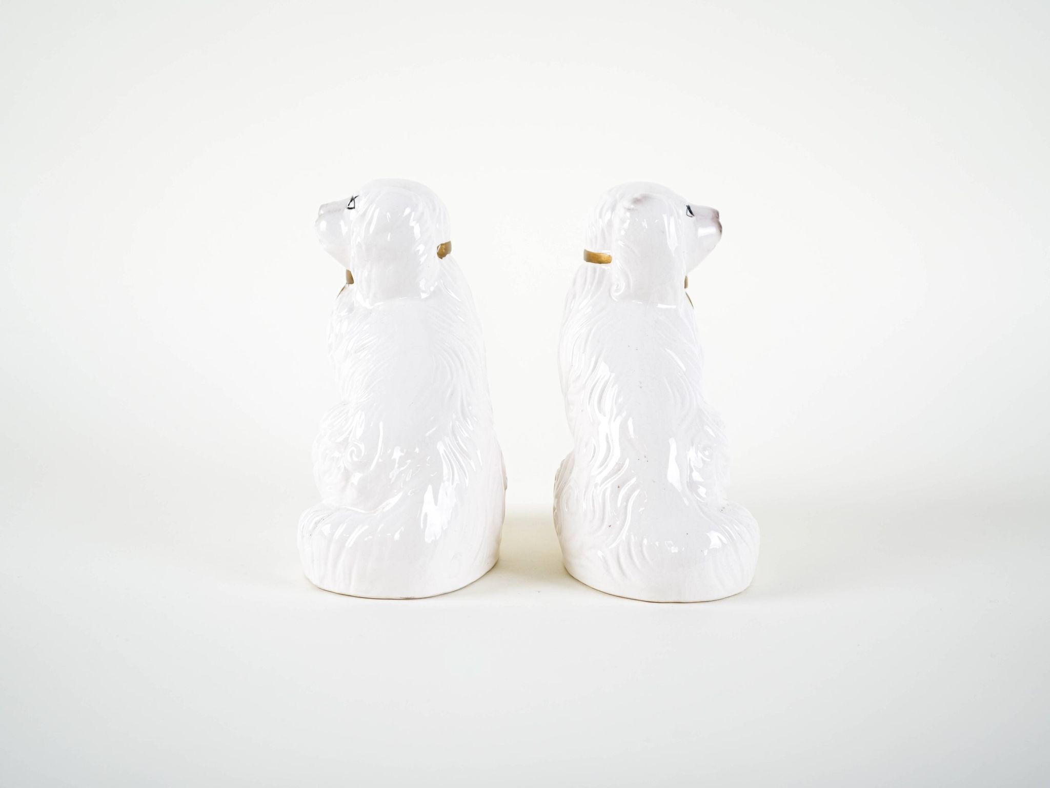 Ceramic dog figurines, English style, 1970s, made in England