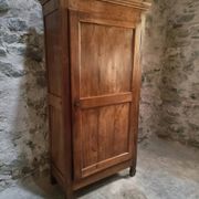 Armoire à linge, bonnetière ancienne en merisier français