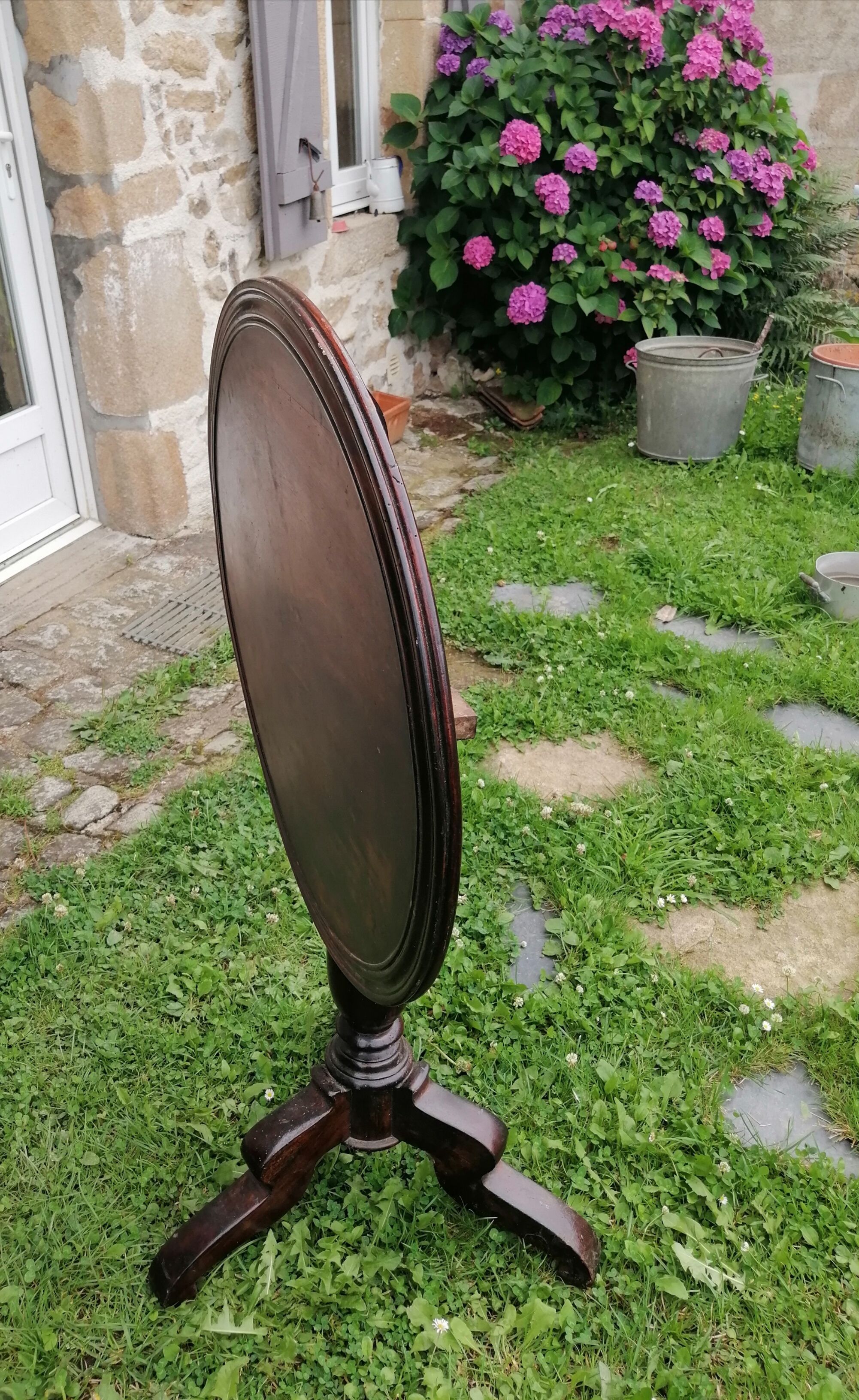 Folding wooden pedestal table