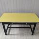 Table vintage bois et formica jaune