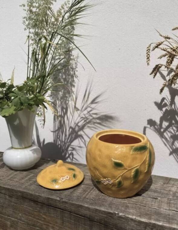 Ceramic lemon slip candy jar