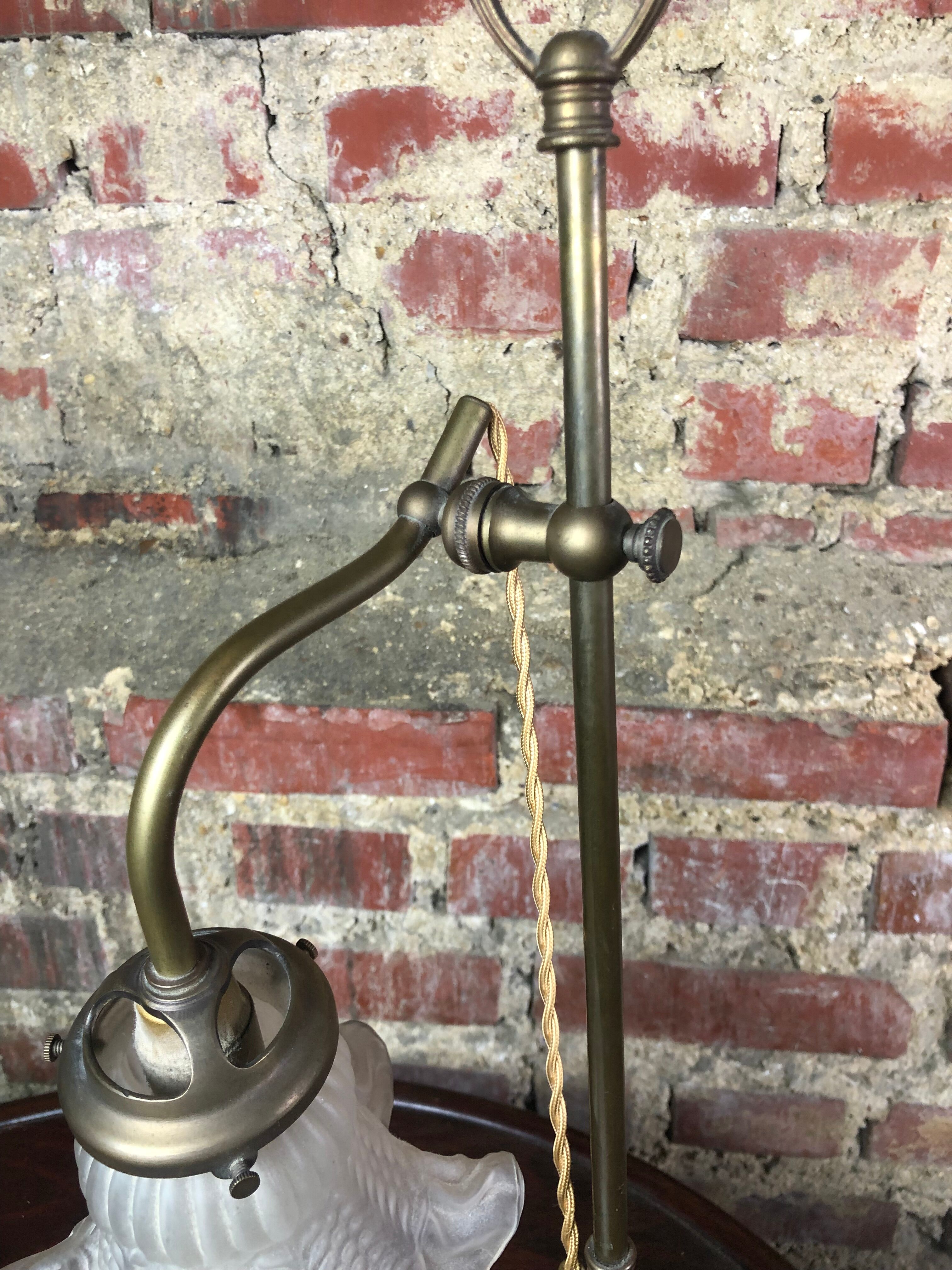 Bronze and brass desk lamp, tulip in glass paste 1930