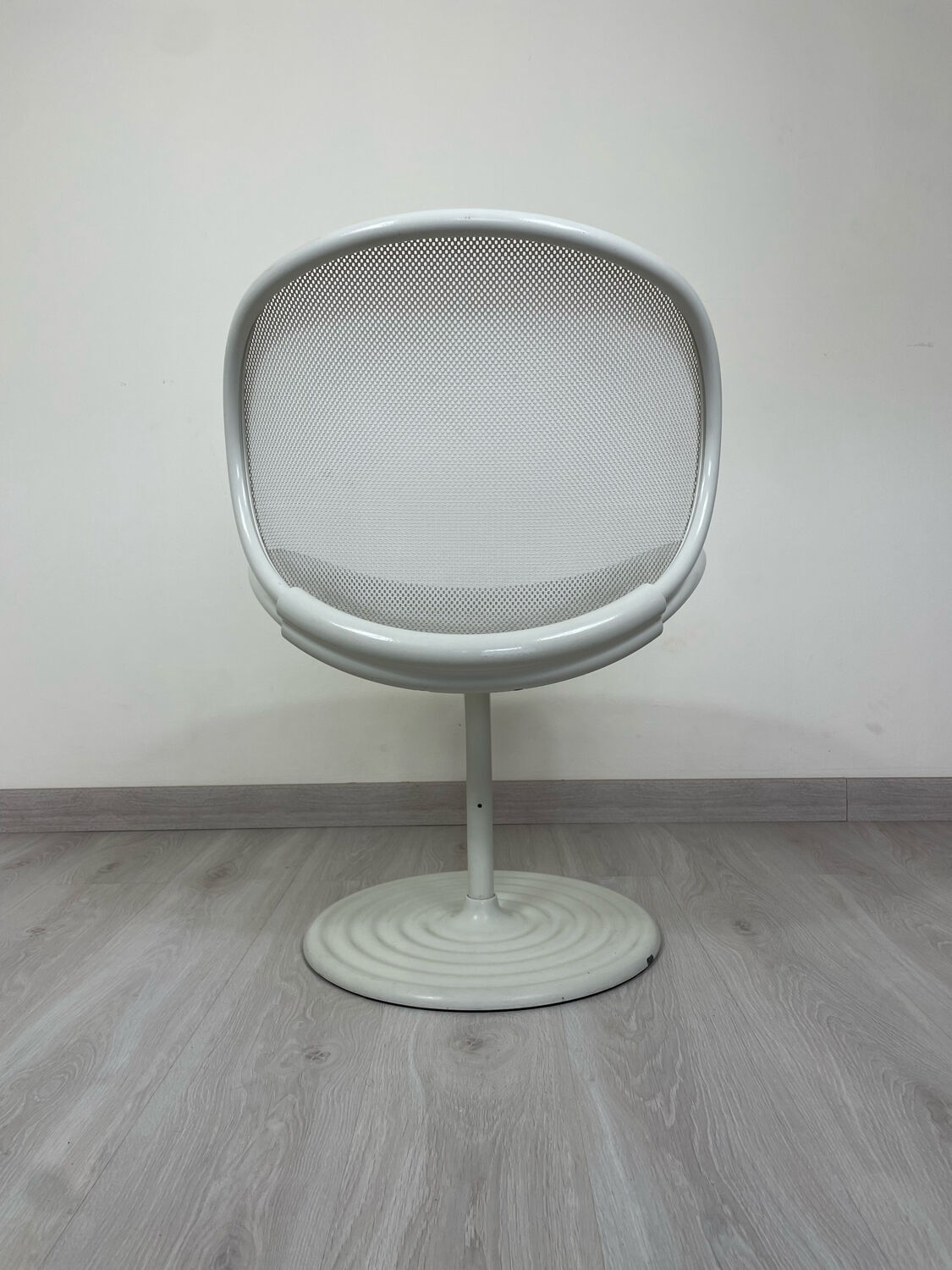 Chair ' o Line ' by Herbert Ohl