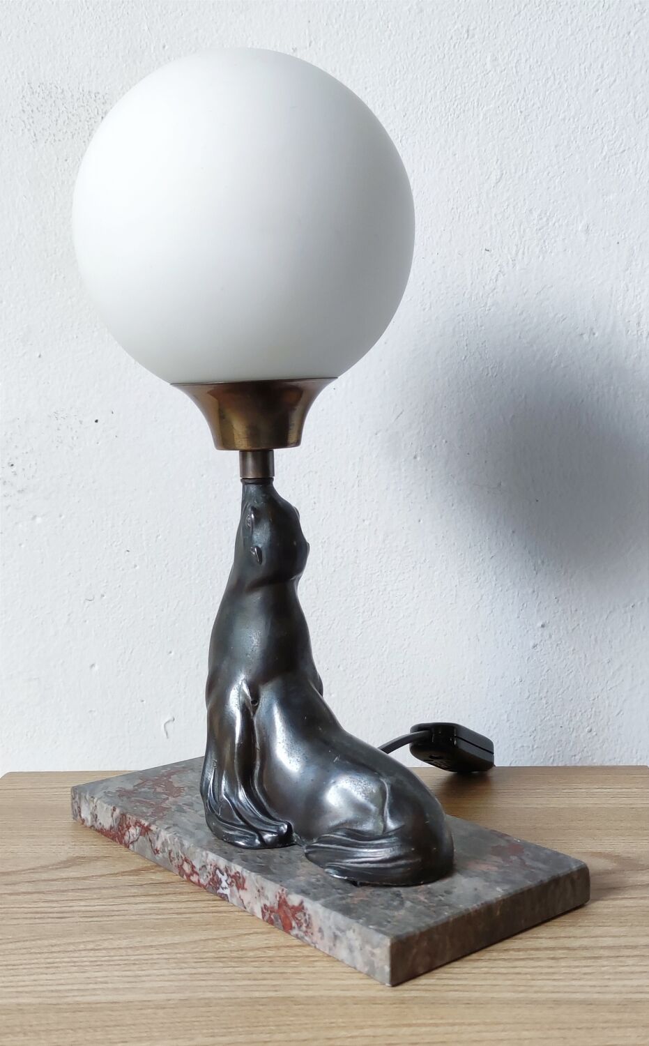 Art deco lamp sea lion