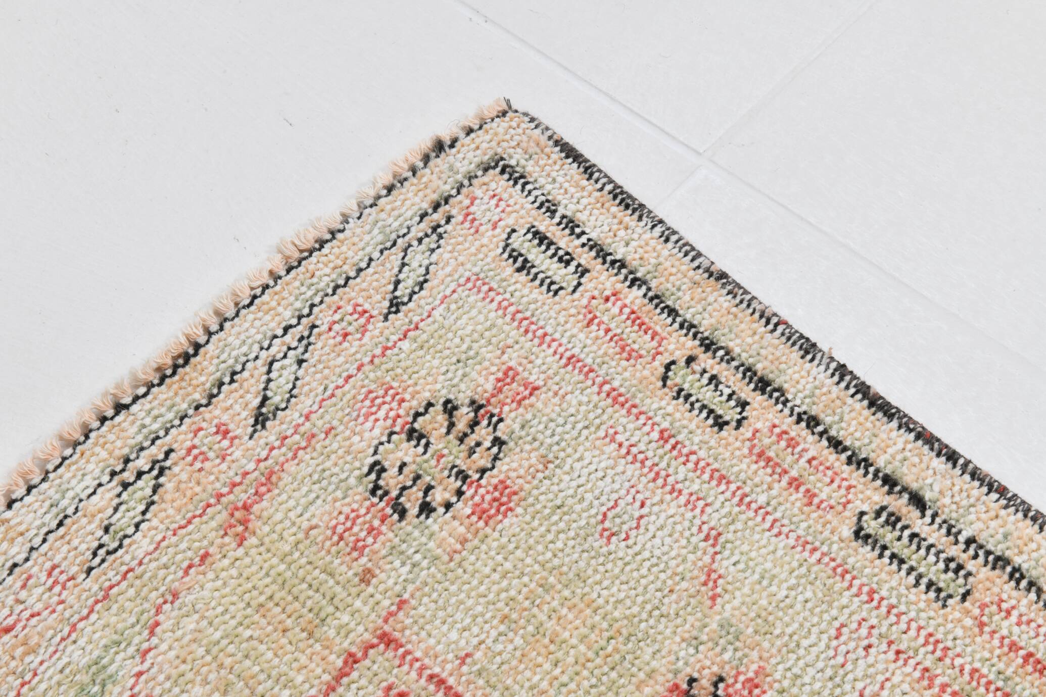 Red & cream oriental turkish vintage rug