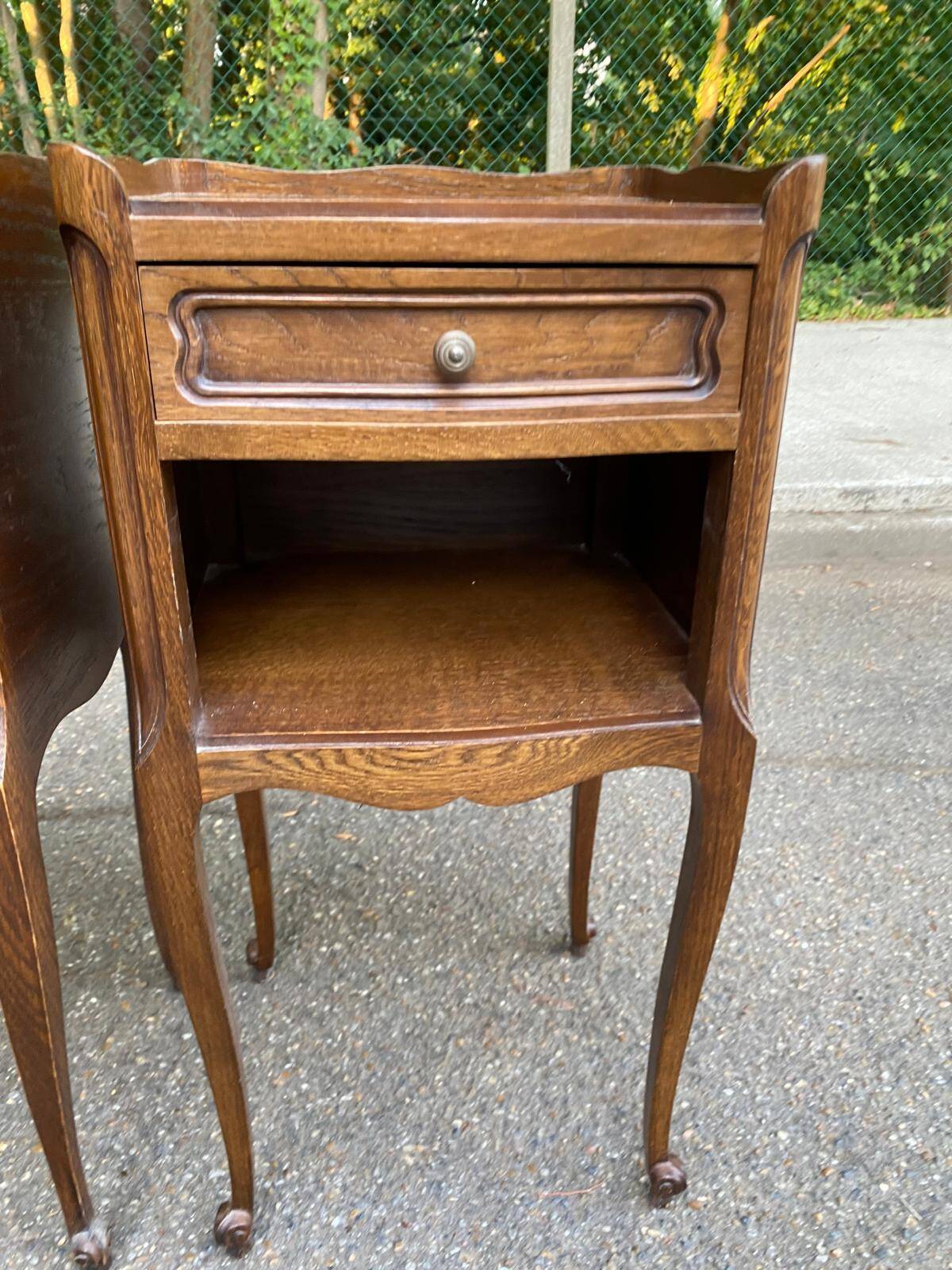2 Louis XV bedside tables made of curved solid oak with drawers from 1960.