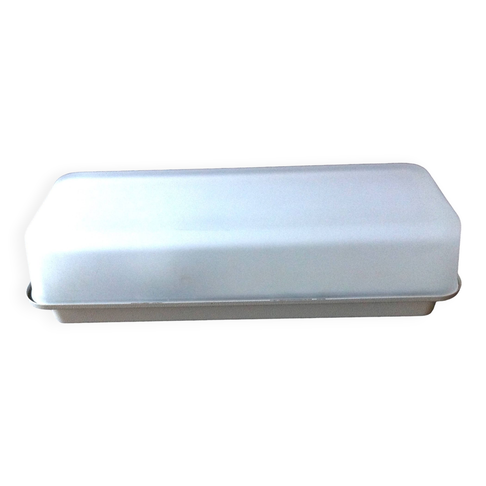 Rectangular porthole wall light in industrial/70s style frosted glass
