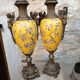 Paire de grands vases couverts - 60cm - faïence jaune