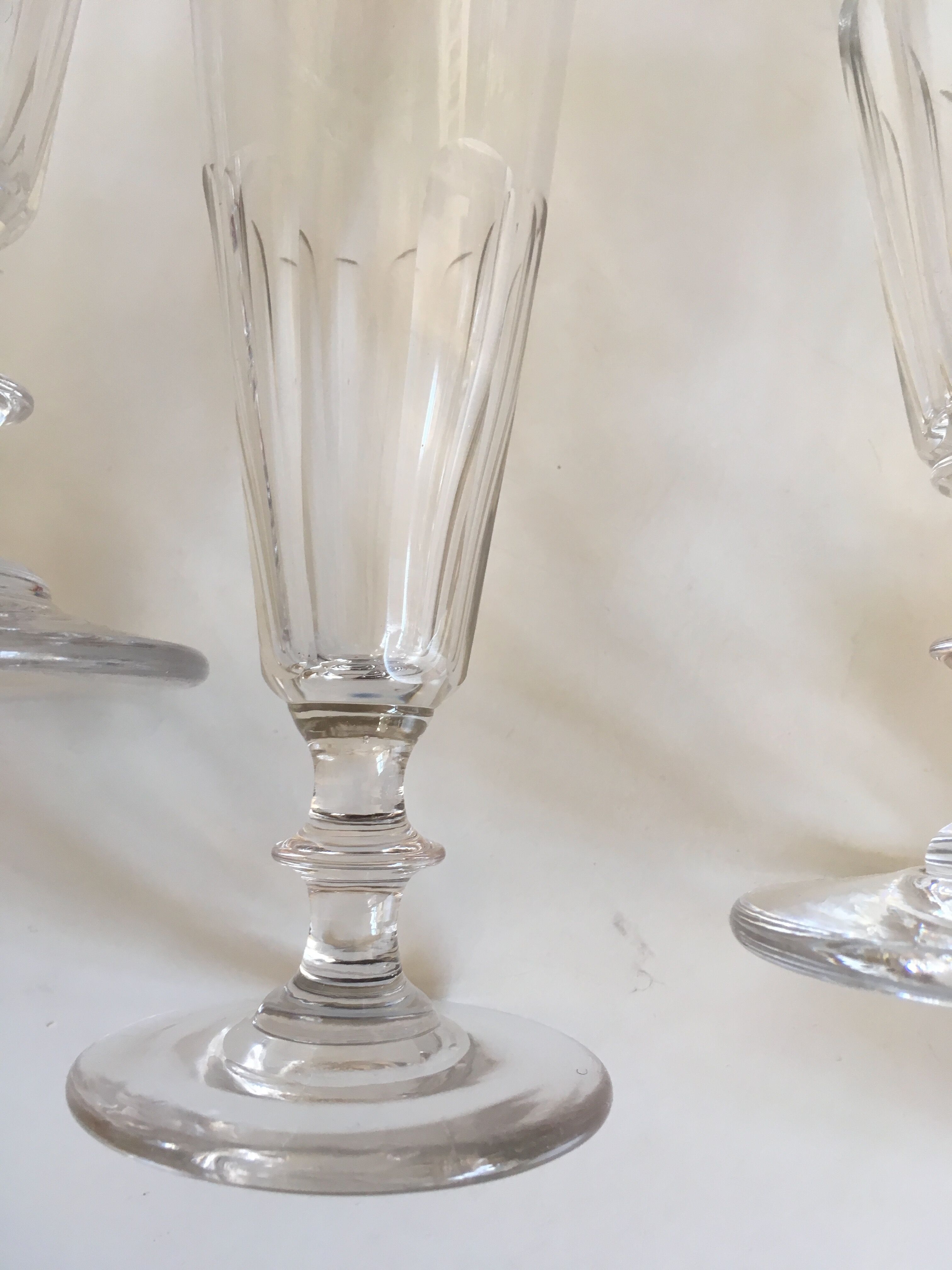 Set of 6 assorted champagne flutes late 19th century cut with cut-offs