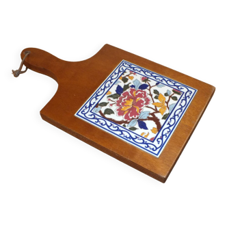 Large wooden and earthenware cutting board from Gien, Pivoines model