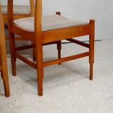5 chaises en bois piètement fuselé circa 1975
