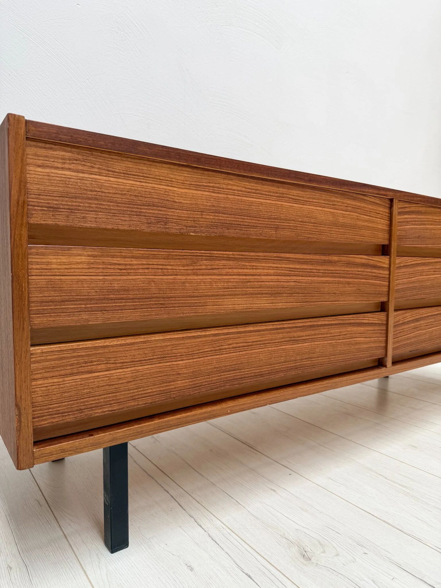 1960s vintage mid-century walnut low sideboard / credenza