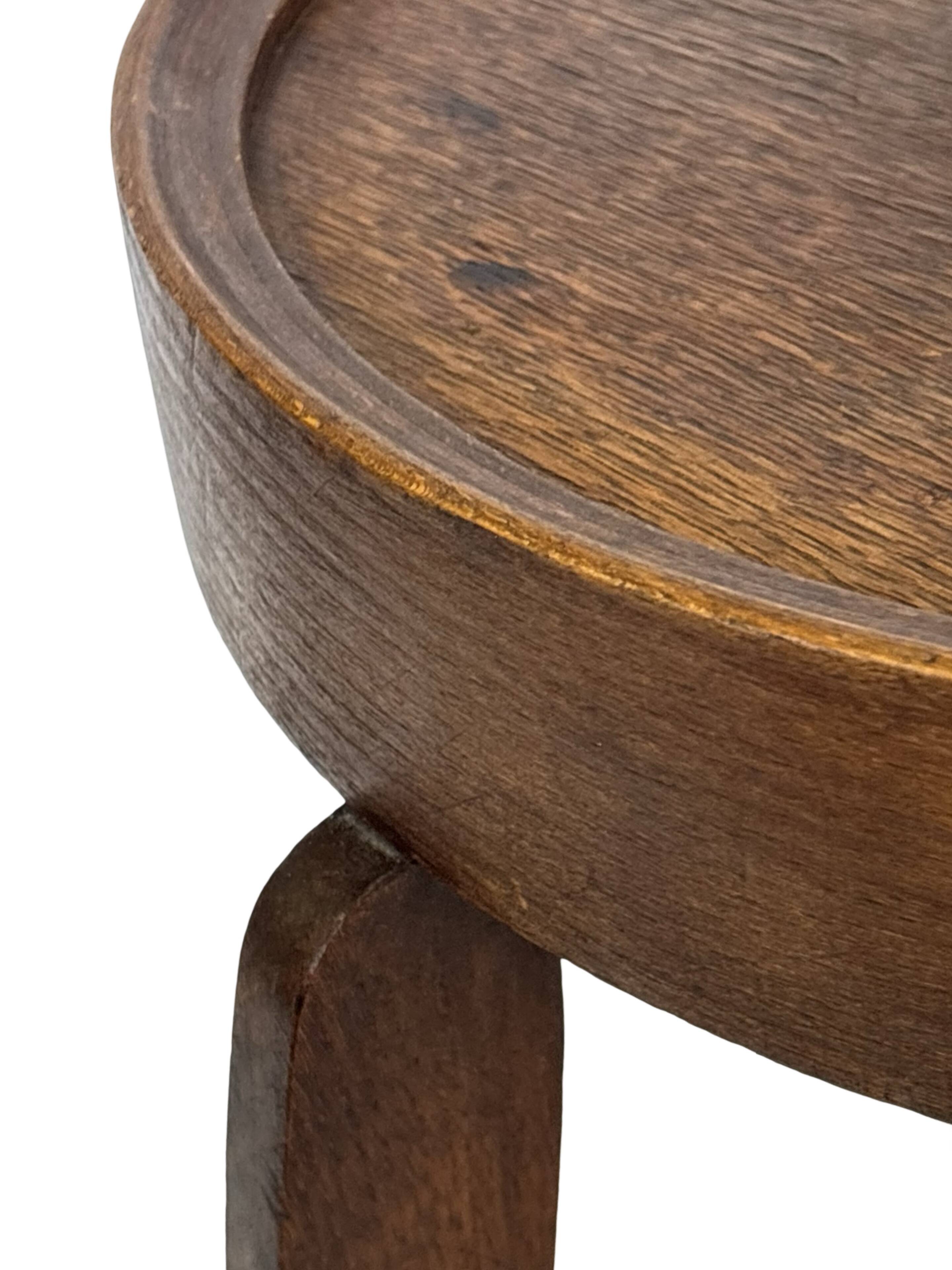 Table d'appoint Art Déco en chêne au design minimaliste