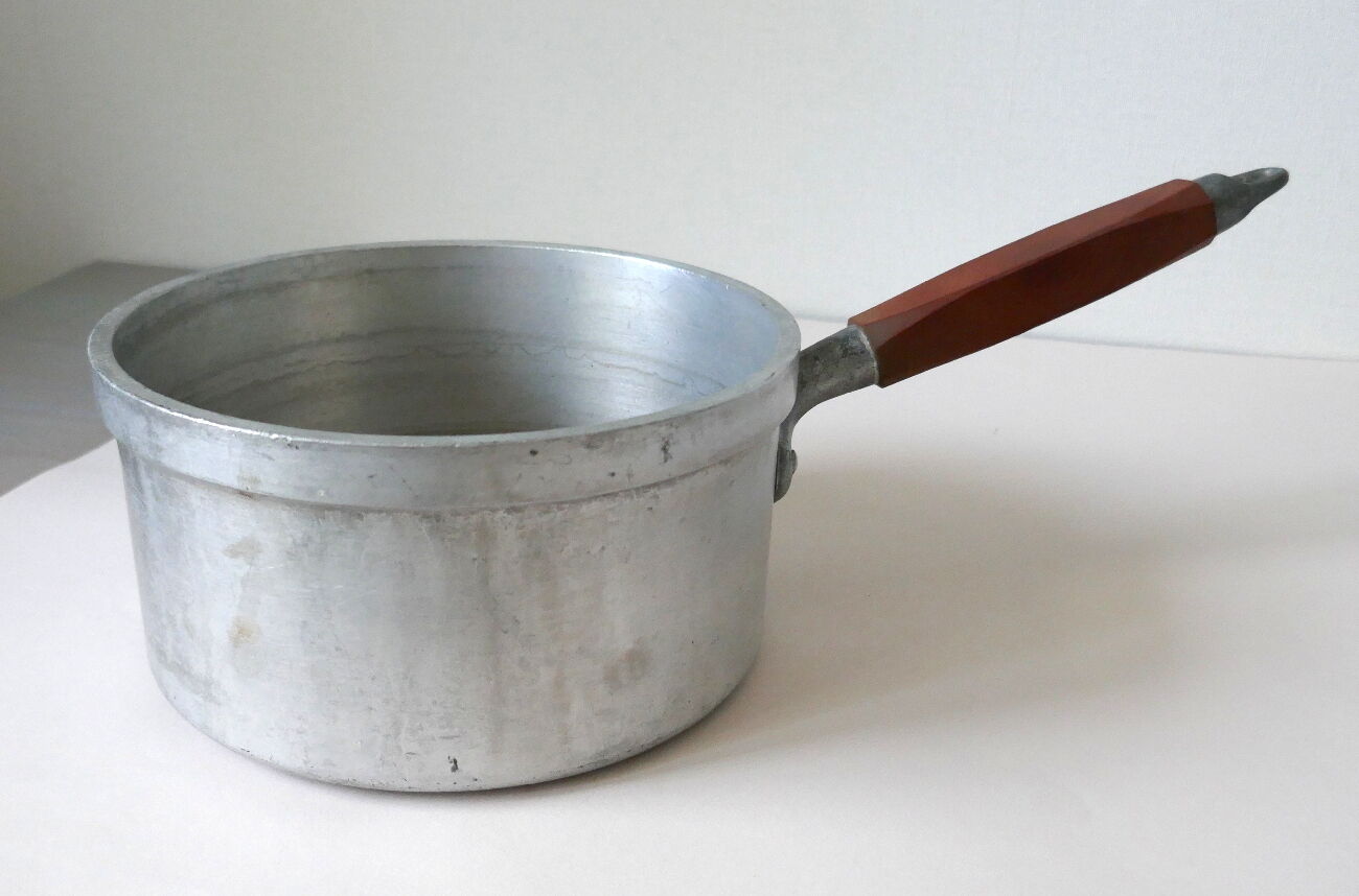 Pure aluminum saucepan Tournus Unis France 50s