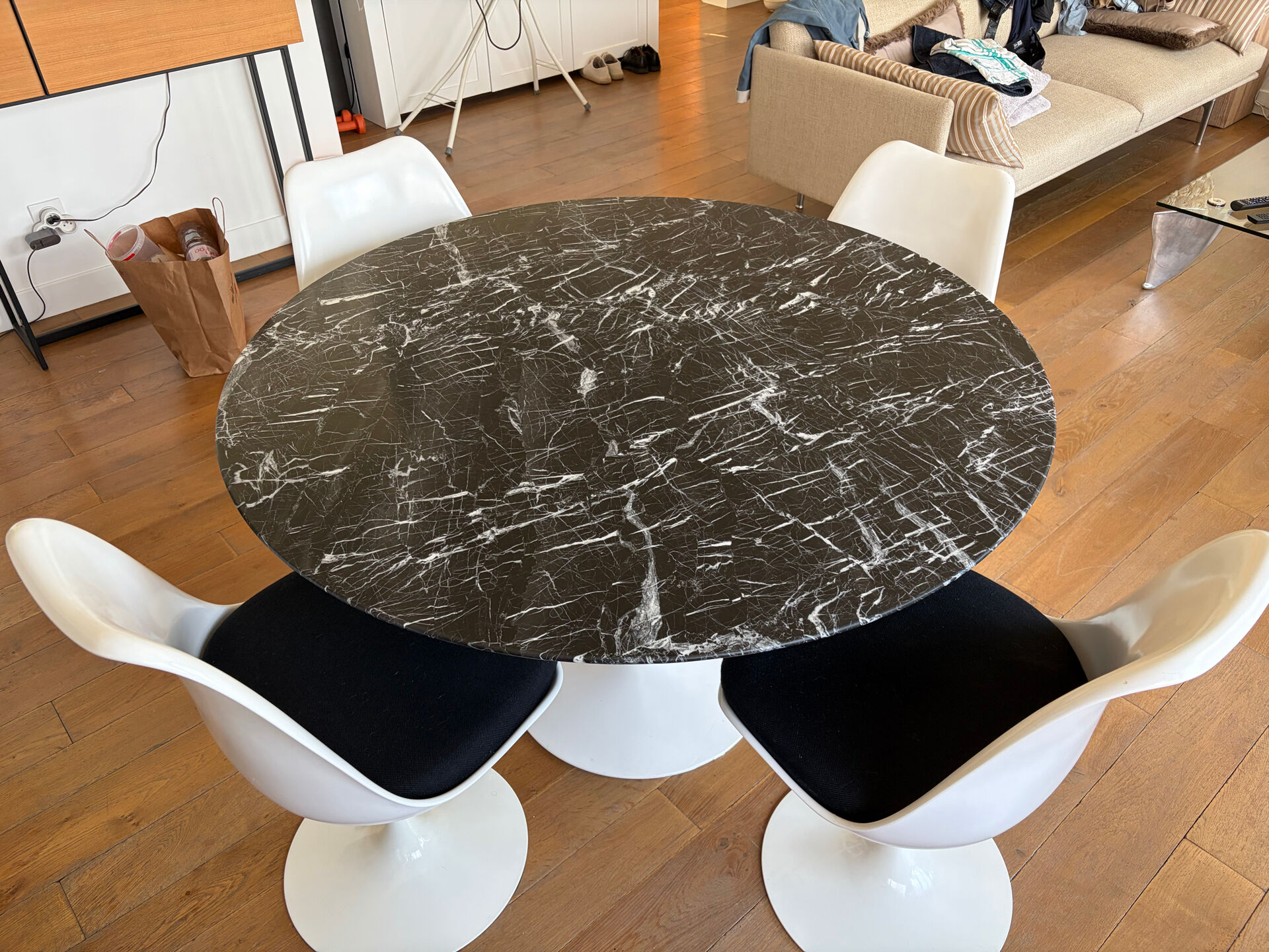 Tulip table Saarinen 120 cm black Marquina marble