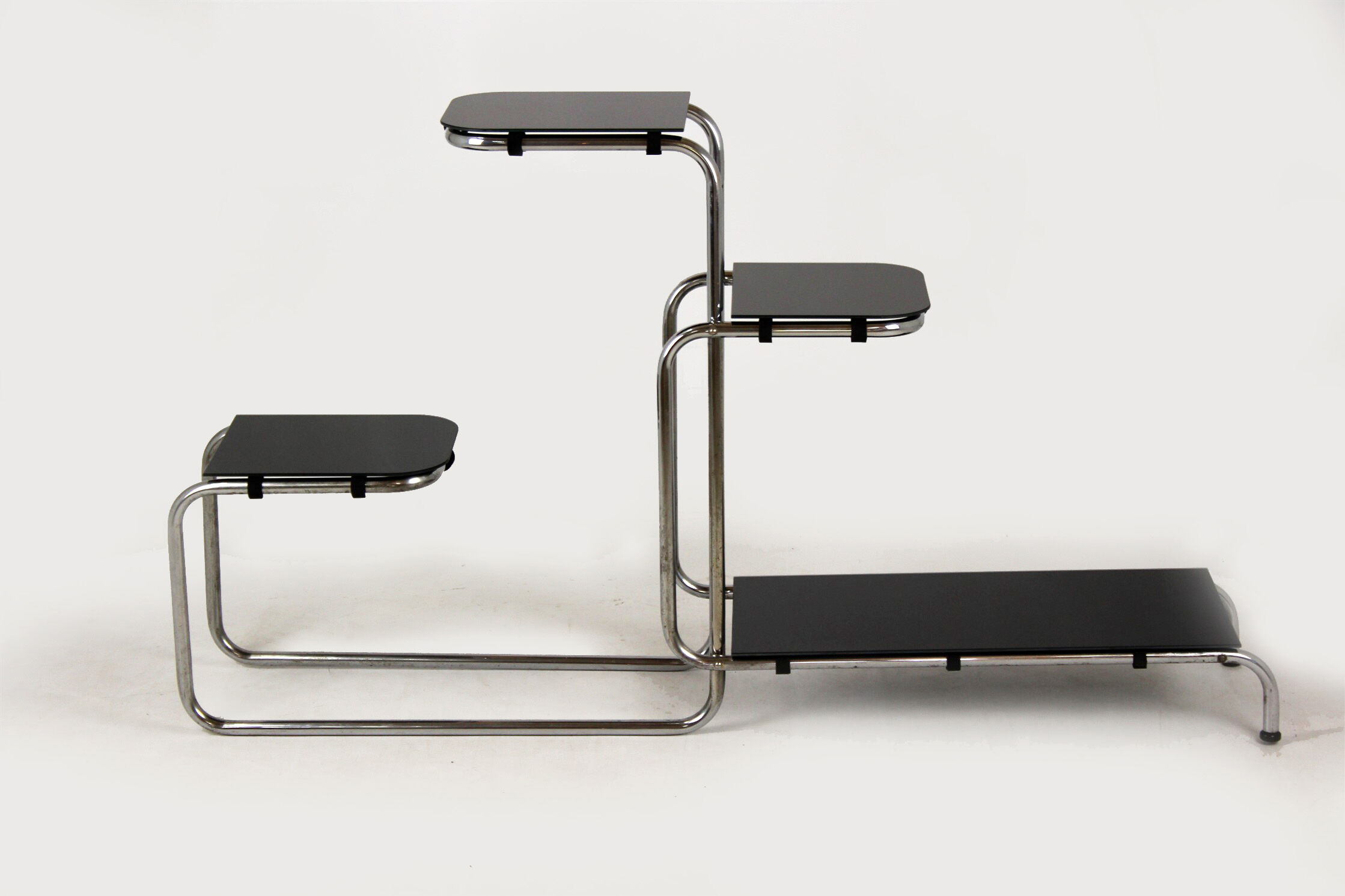 Bauhaus chromed tubular steel shelf, 1940s