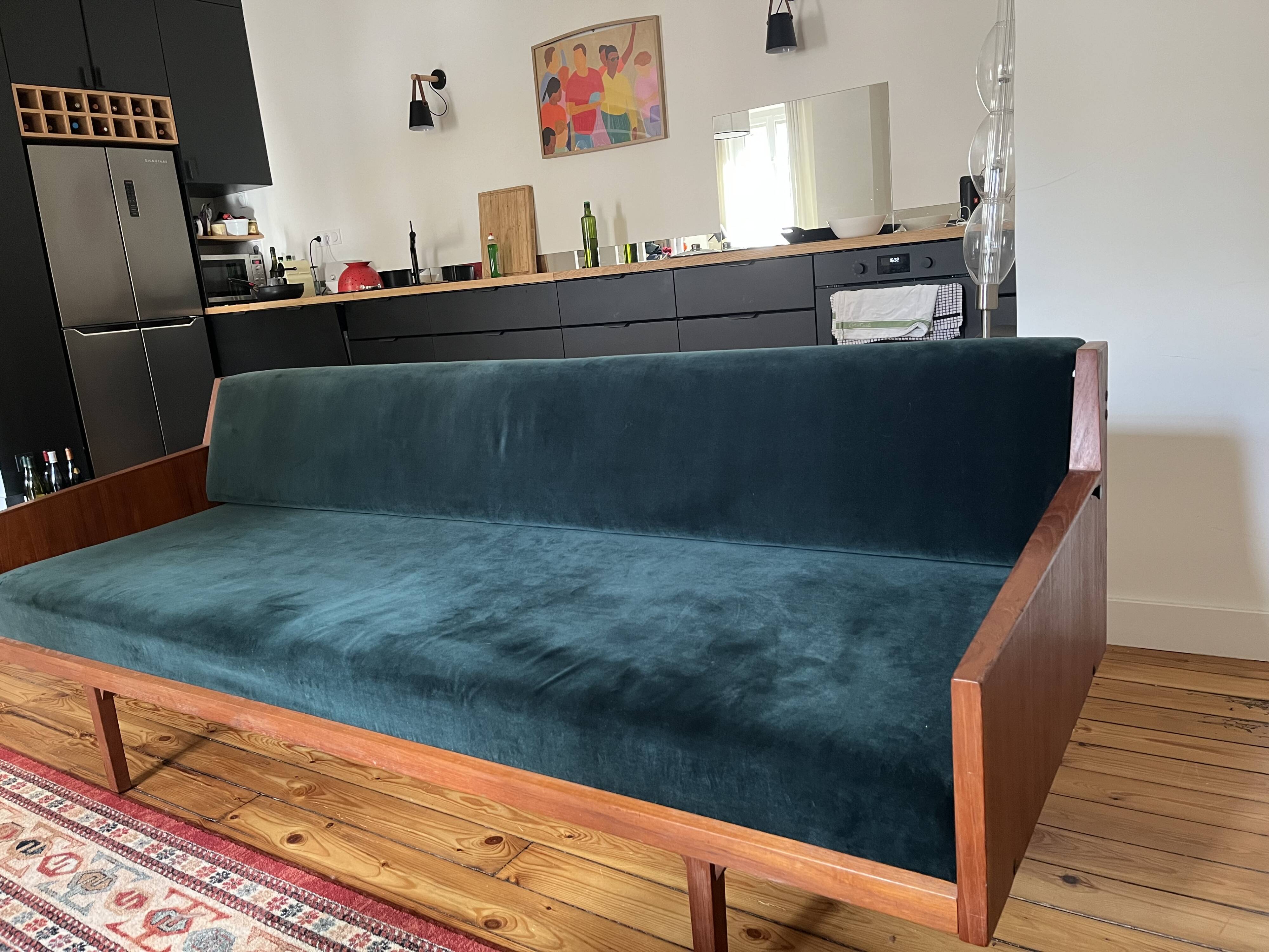 Green Swedish daybed sofa