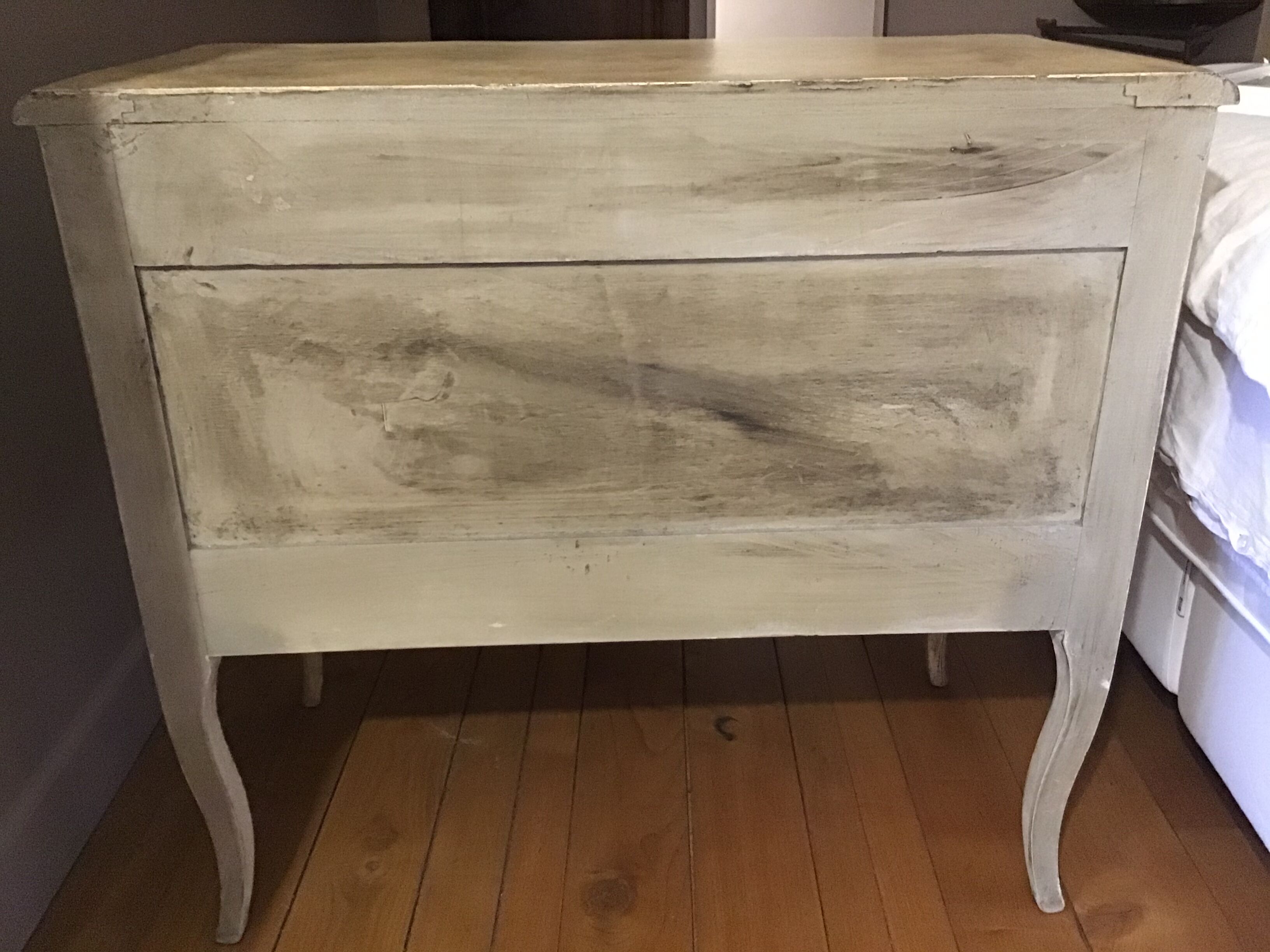 Commode style Louis XV