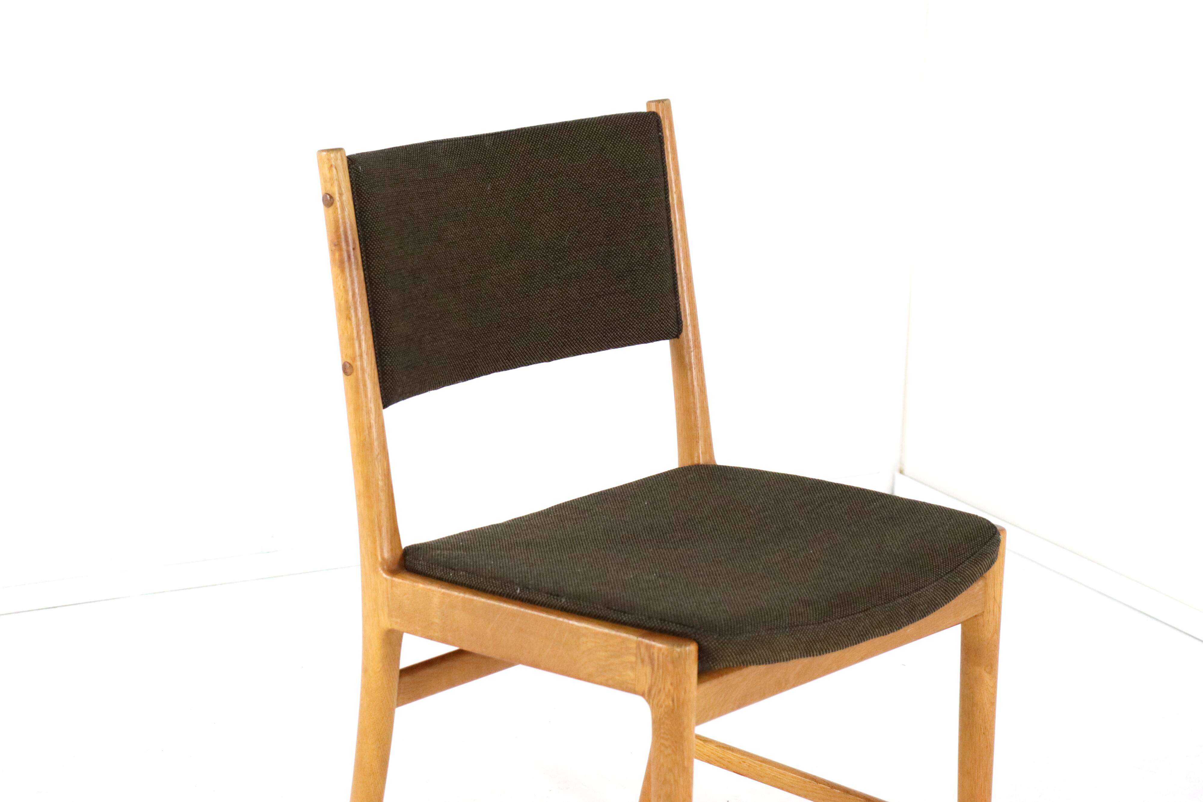 Set 4 Kai Lyngfeldt Larsen voor Soren Willasden stoelen