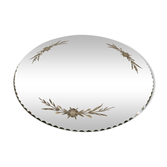 Bevelled round mirror with flowers