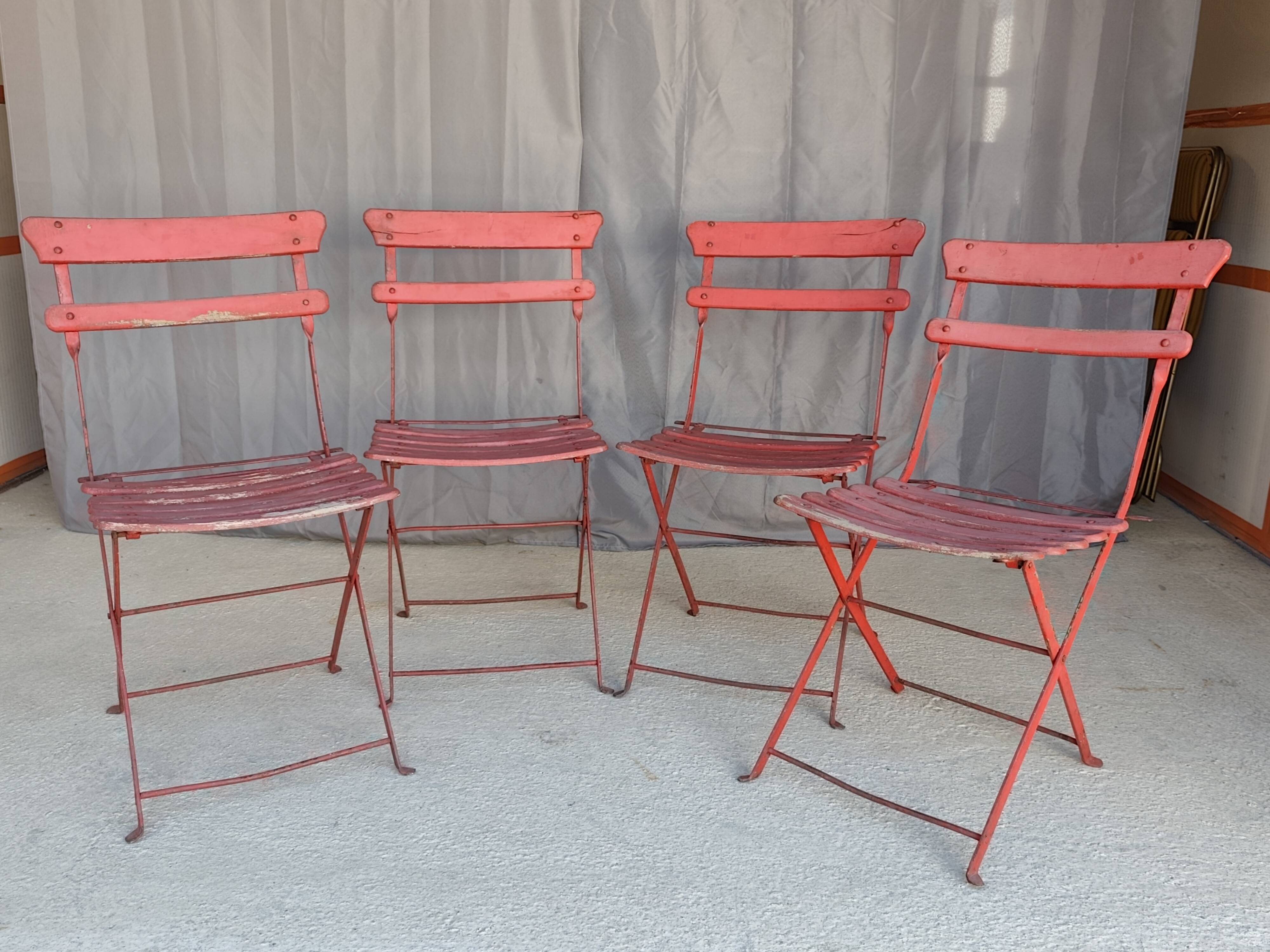Set of 4 vintage folding garden chairs